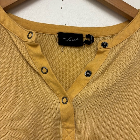 Urban Outfitters Out From Under Emmy Thermal Top - Picture 6 of 13